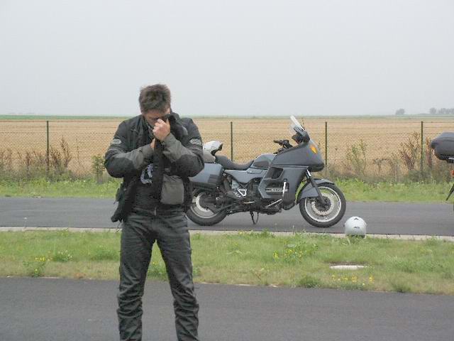 Ob der noch zum Stehen kommt?
Will ich gar nicht sehen