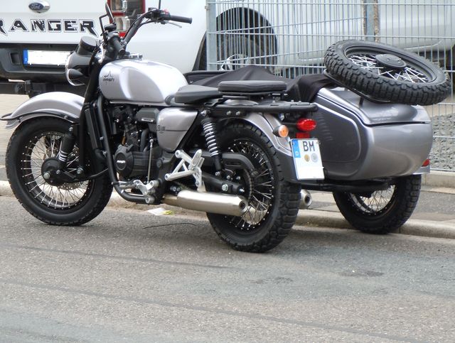 XJ550,RE-Himalayan,Interceptor